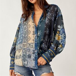 Free People We The Free Flower Patch Top in
Indigo Combo Small boho mixed print